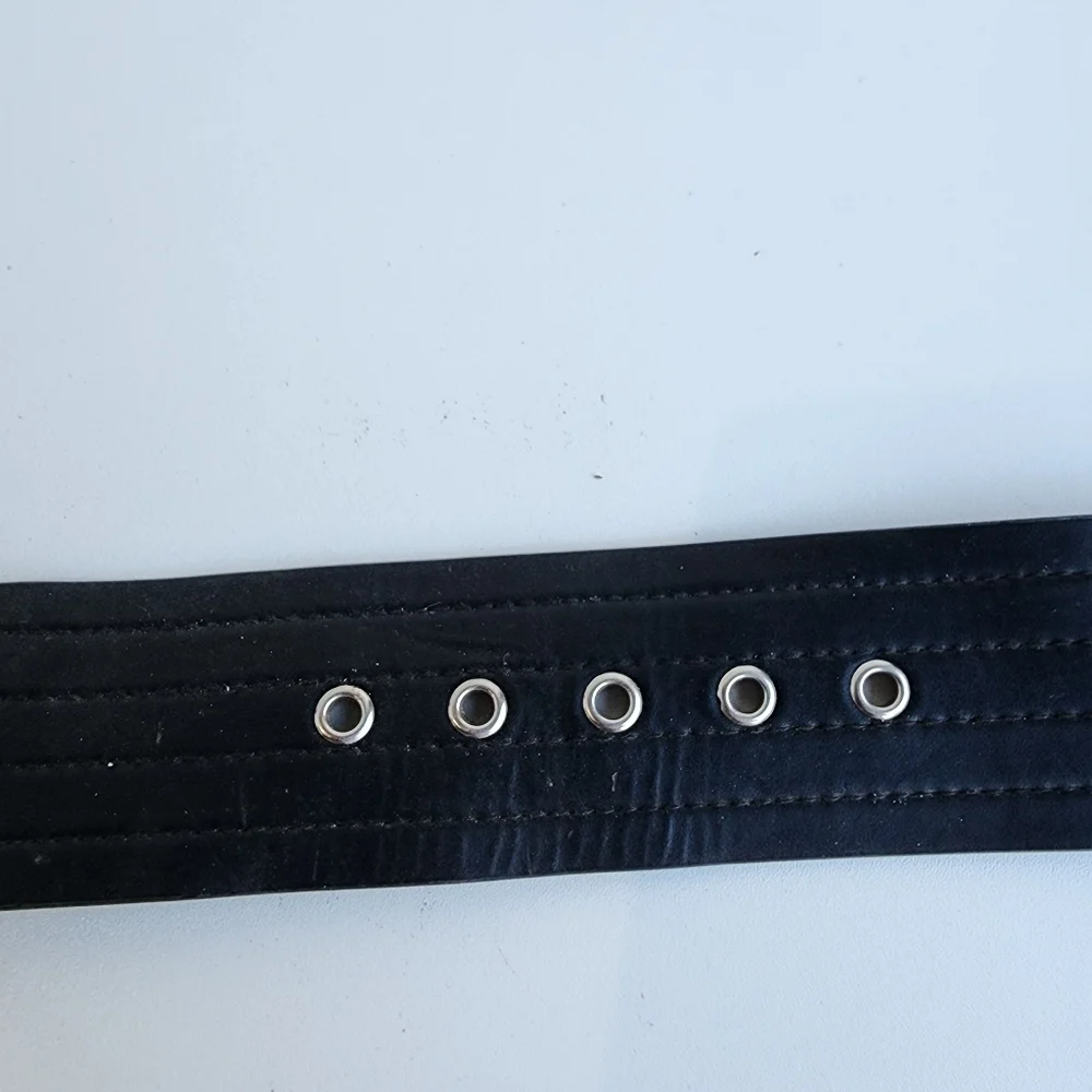 Black Belt Bag with Textured Fabric and Adjustable Size
